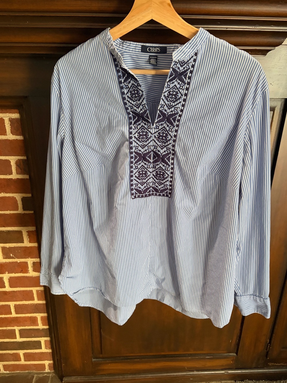 Chaps embroidered women’s top sz 1X